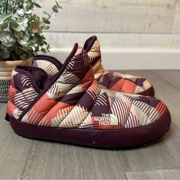 The North Face Women's ThermoBall Traction Booties - Picture 3 of 11